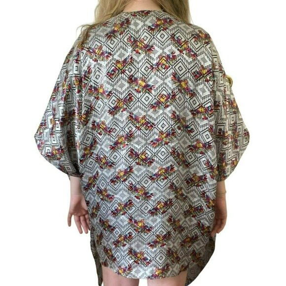 Nicole Miller Artelier Poncho Wrap Cover Up Rainbow Aztec Mexican Black NWT $275 - Picture 4 of 11